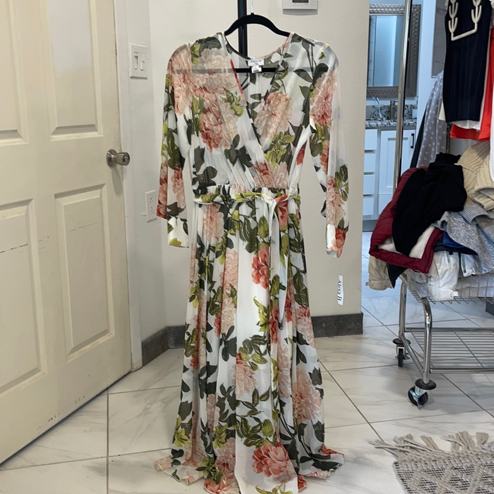 Beautiful Easter Dress. New with Tags!